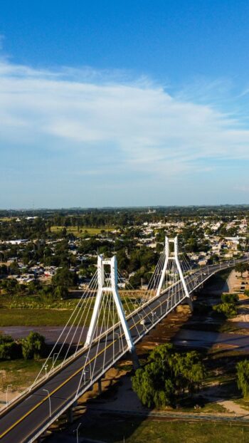 Qual é a maior cidade do Acre em população?